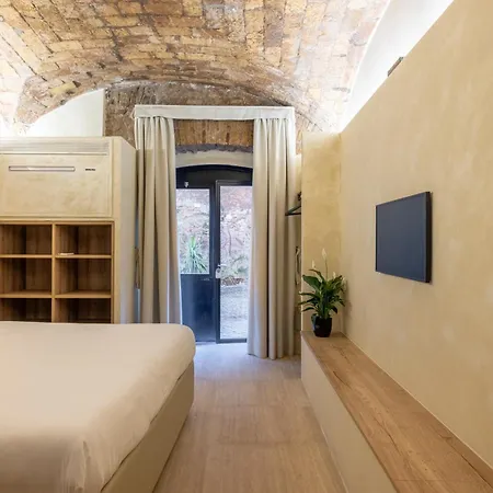 Trastevere Urbes Collection Rome