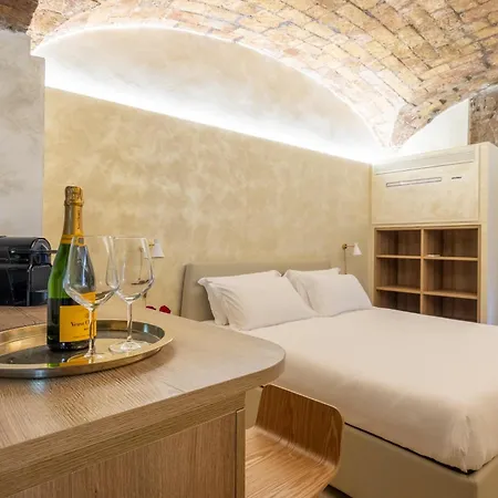 Trastevere Urbes Collection *