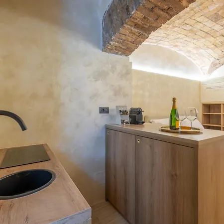 Trastevere Urbes Collection Roma